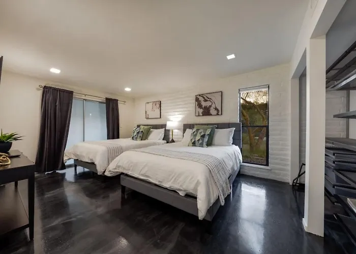 Estate, And Guesthouse, 2 Pools, 7 Bedroom 5 Ba Tucson