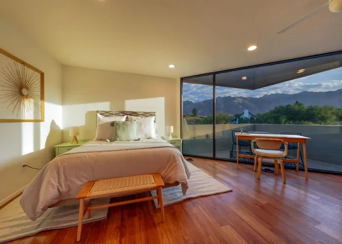 Holiday home Estate, And Guesthouse, 2 Pools, 7 Bedroom 5 Ba Tucson