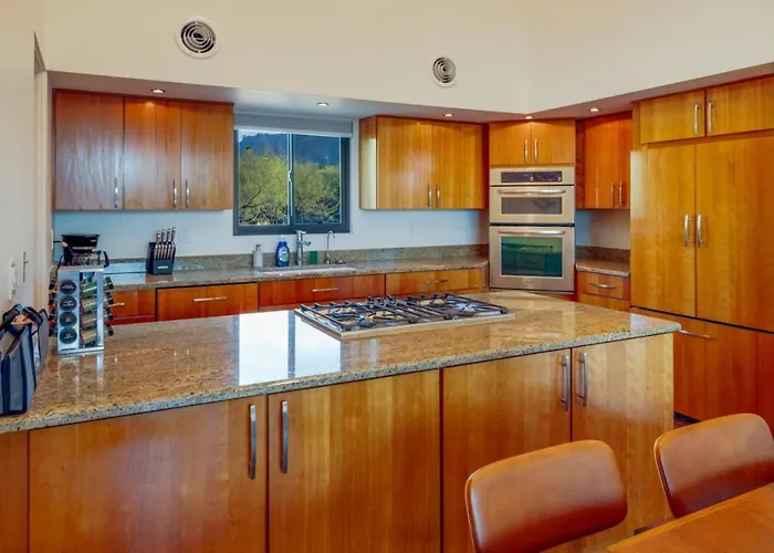 Estate, And Guesthouse, 2 Pools, 7 Bedroom 5 Ba